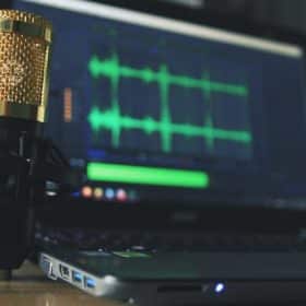 Photo by Seej Nguyen: https://www.pexels.com/photo/gold-condenser-microphone-near-laptop-computer-755416/